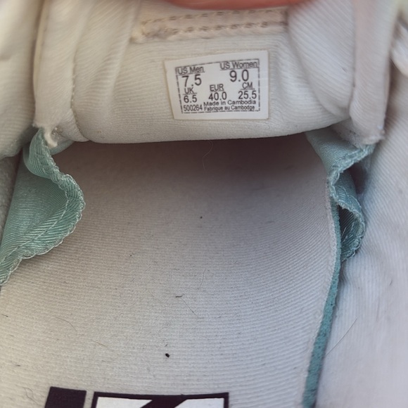 Vans Lowland sneakers with gum sole in tonal beige - Picture 7 of 8